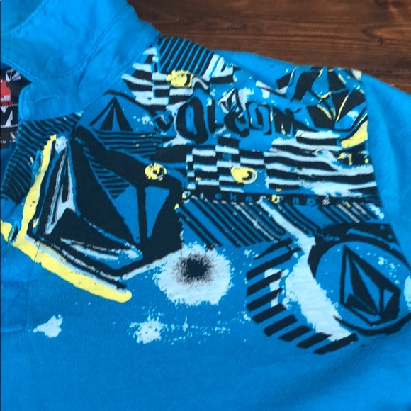 Volcom 3 Button Down - Picture 4 of 4